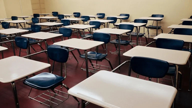4K Smart Digital Classrooms
